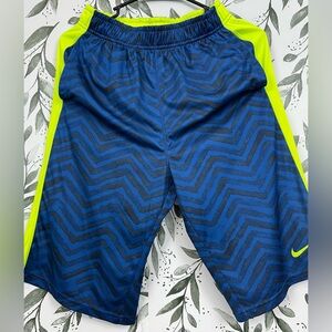 NIKE Dri-Fit Boys Shorts Blue Green Athletic Size YXL Youth XLarge Basketball
